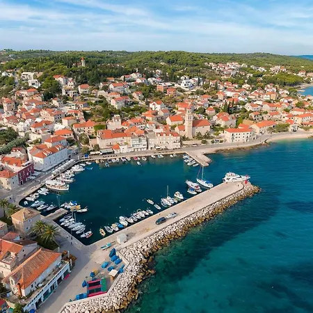 Cypres Vila Sutivan